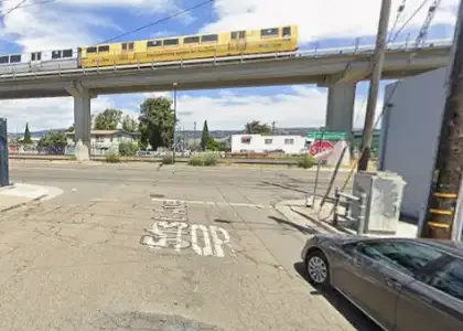 [10-05-2024] Two Killed After Vehicle Hits Utility Pole in Oakland