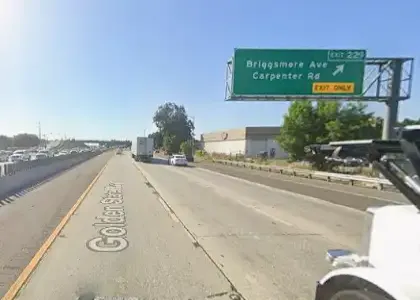 [08-27-2024] Ambulance Dispatched After Three-Vehicle Crash on Highway 99 in Modesto