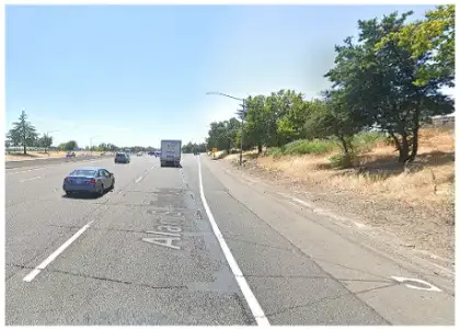 [01-03-2025] Placer County, CA – Emergency Crews Responded After Three-Vehicle Collision on I-80 Near Riverside Avenue in Roseville