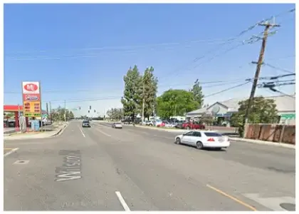 [12-17-2024] Motorcyclist Suffers Major Injuries After Collision with Kia Sedan in Bakersfield