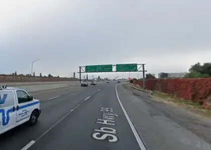 [08-27-2024] Possible Minor Injury Reported After Multi-Vehicle Crash on Highway 99 Connector in Manteca