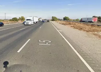 [04-12-2024] Possible Minor Injury Reported Following Big Rig Collision in Lathrop